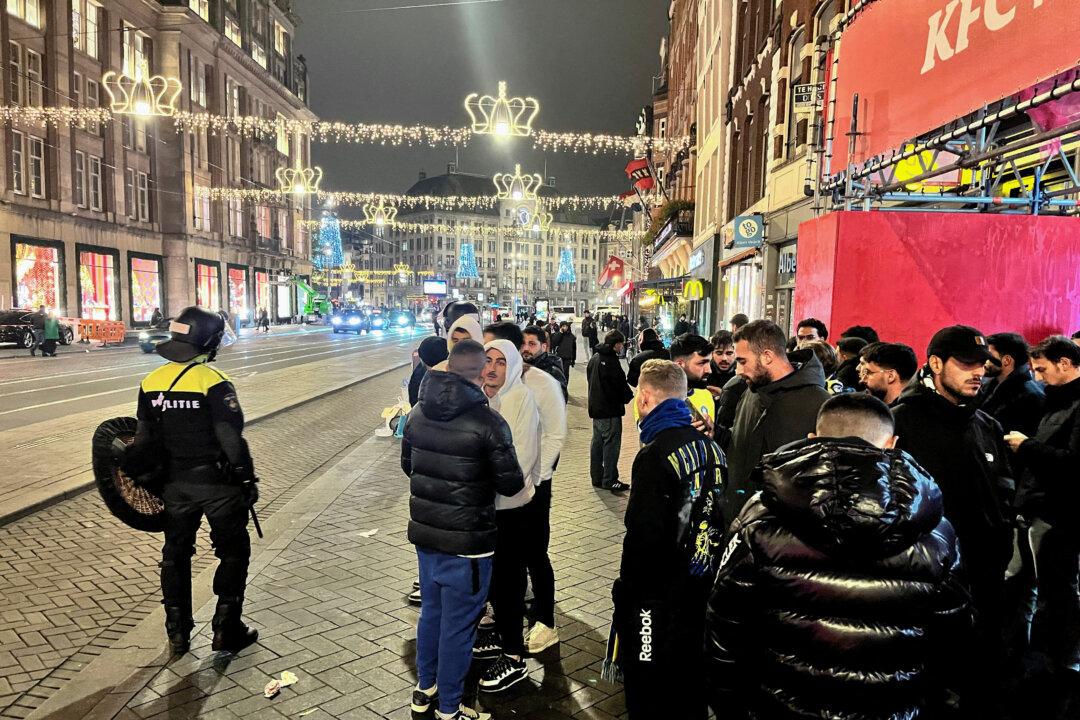 60 Arrested in Amsterdam After Anti-Semitic Attacks on Israeli Soccer Fans, Officials Report