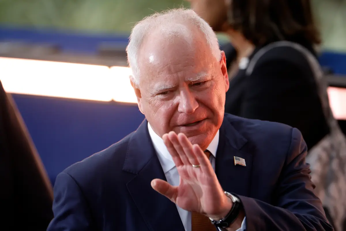 Minnesota Gov. Tim Walz Ends Bid for Reelection thumbnail