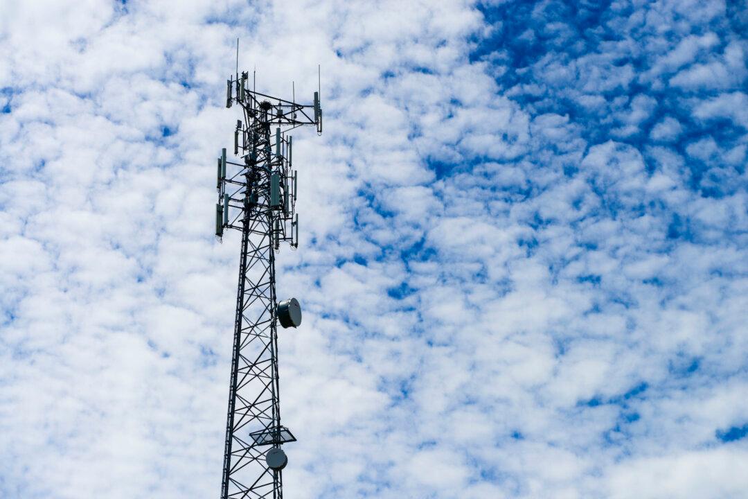Wireless Carriers Tell CRTC They’re Already Offering Flexible Roaming Options