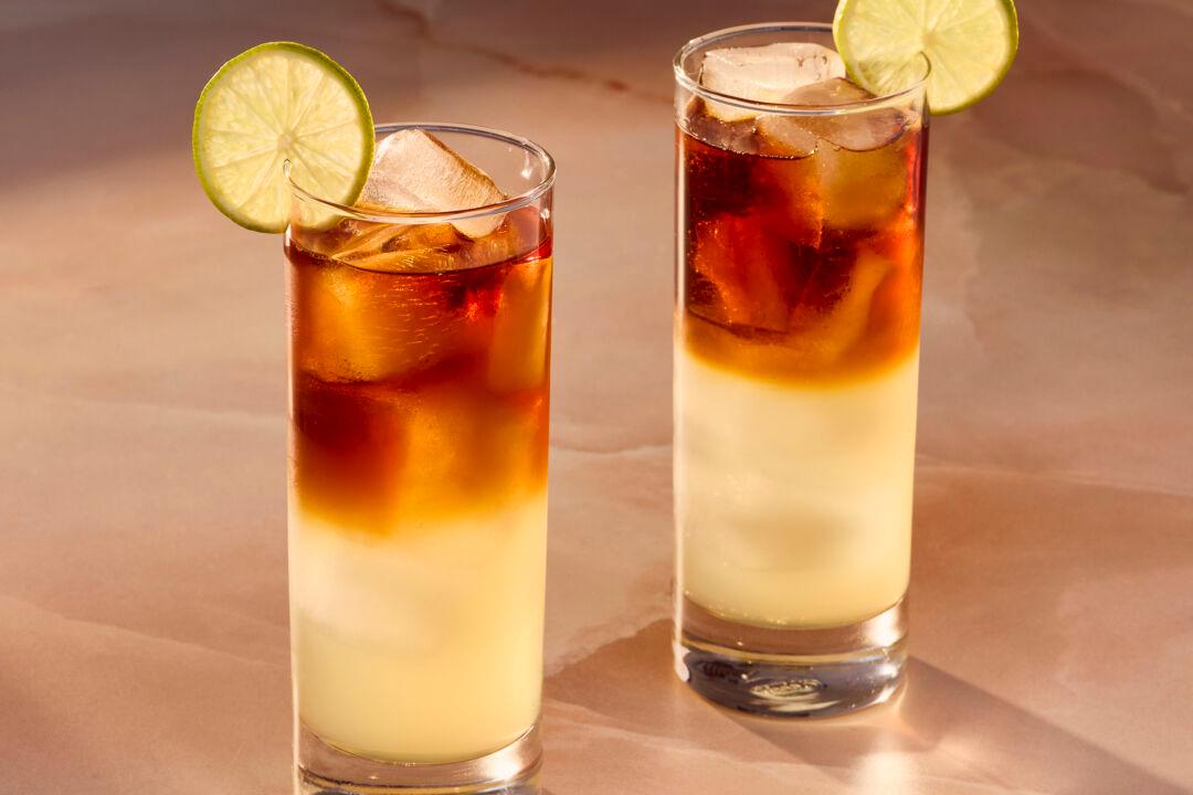 This 1800s Cocktail Is the Easiest Drink to Make