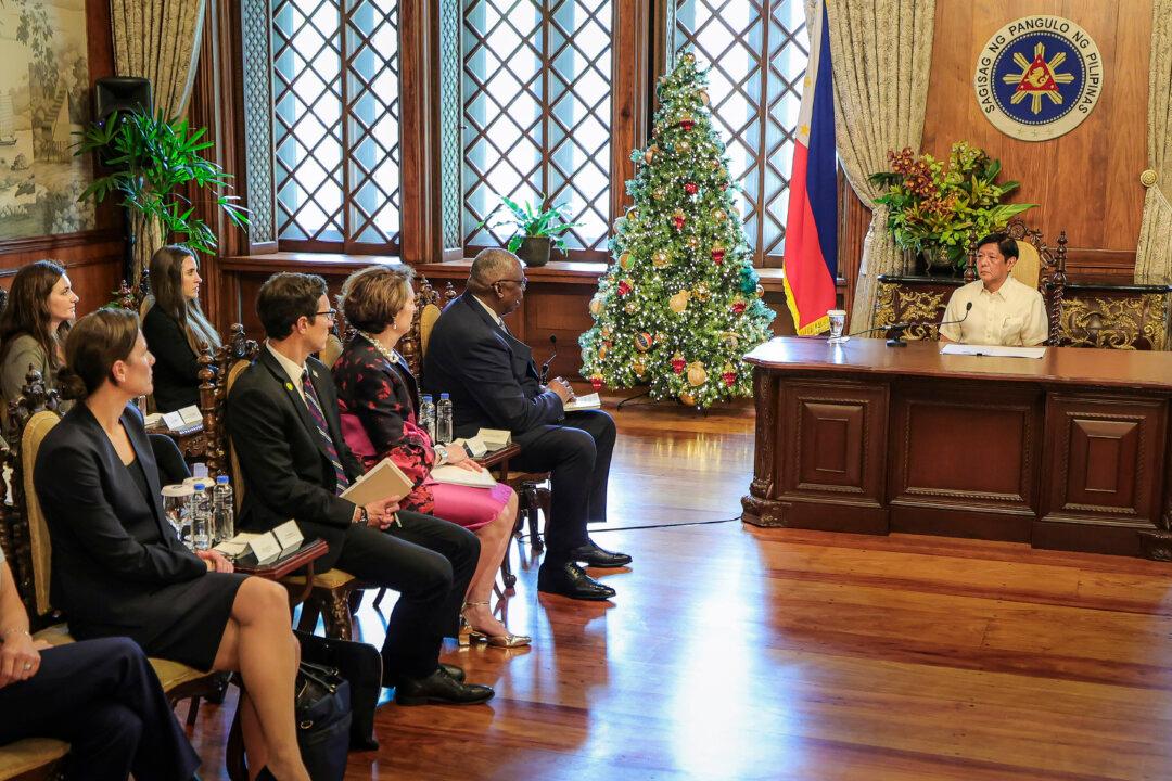 US Strengthens Defense Cooperation With ASEAN to Counter CCP Influence