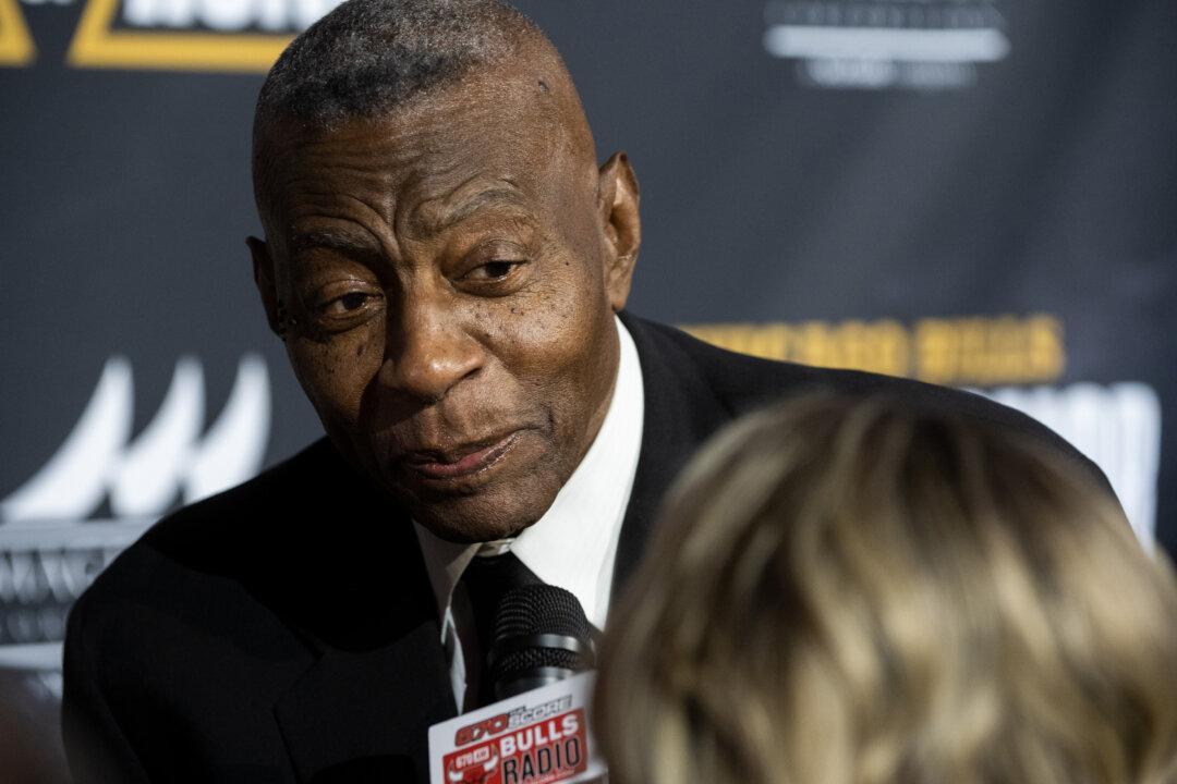 Bob Love, Three-Time All-Star and Chicago Bulls Legend, Dies at 81