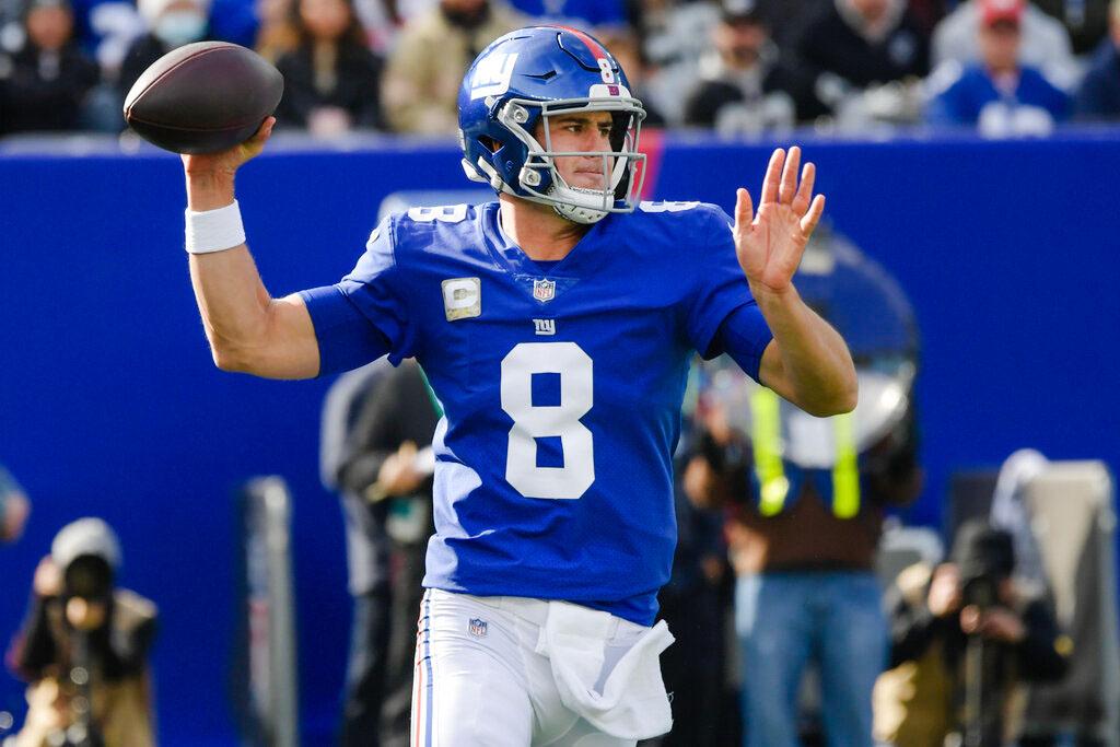 New York Giants Bench Daniel Jones, Turn to Tommy DeVito at Quarterback