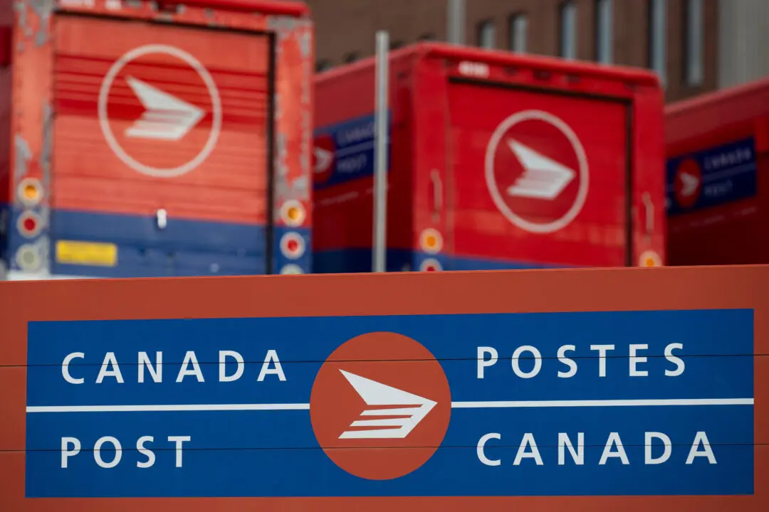 Kids Mailing Letters to Santa Will Get a Response After Brief Pause: Canada Post