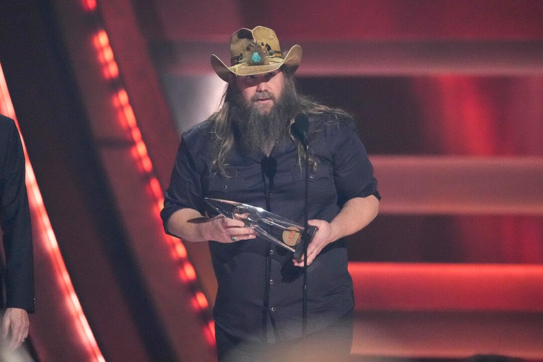 Chris Stapleton Wins 4 CMA Awards, Morgan Wallen Gets Entertainer of the Year