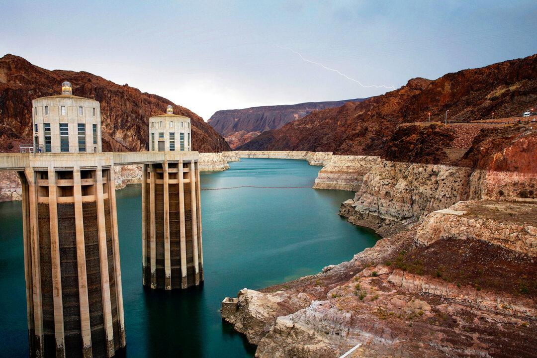 Federal Government Proposes Alternatives for Managing Colorado River System