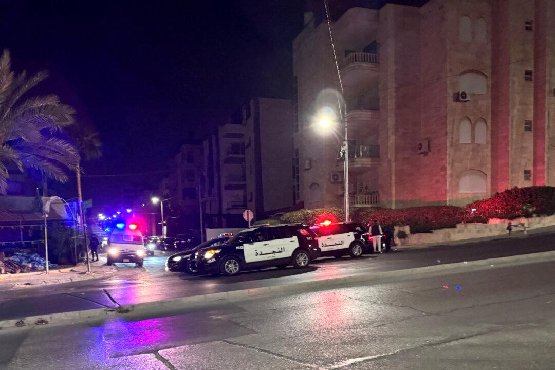 Gunman Shot Dead, 3 Police Injured in Shooting Near Israeli Embassy in Jordan