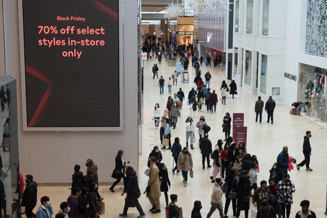 Shorter Holiday Shopping Season Ups Pressure on Retailers and Consumers