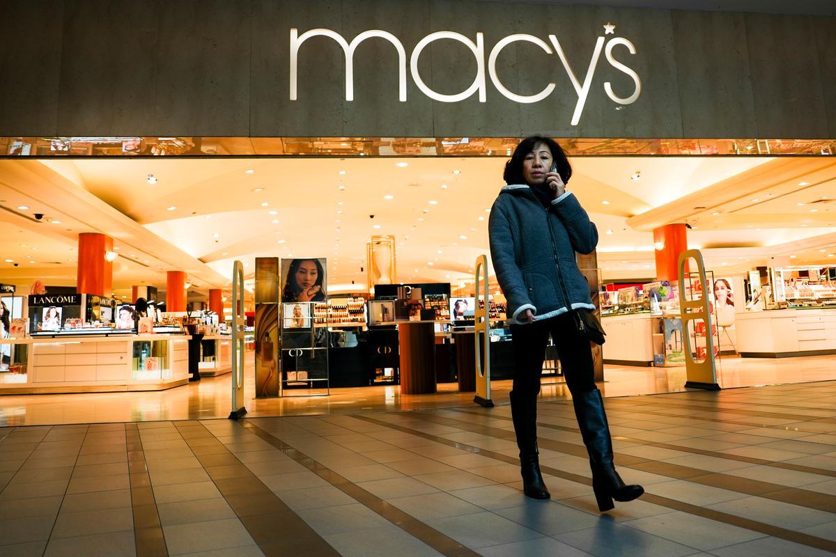 Macy’s Says Employee Hid Up to $154 Million in Delivery Expenses