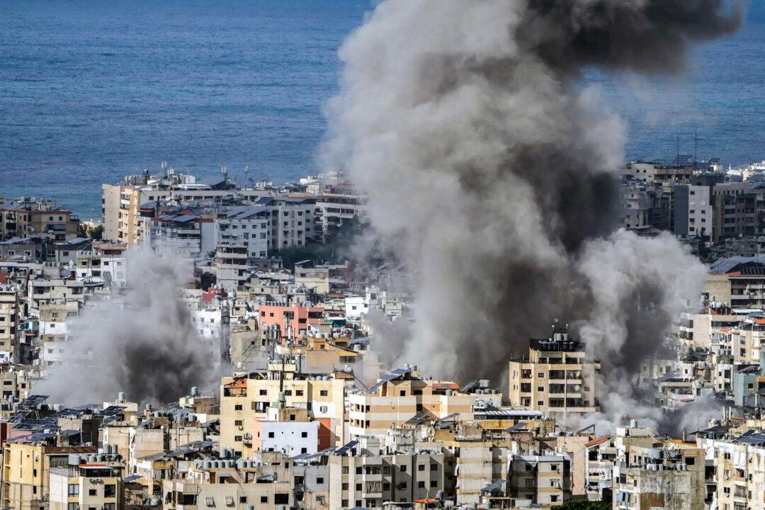 Israeli Envoy to US Says Cease-Fire Deal With Hezbollah Could Come ‘Within Days’