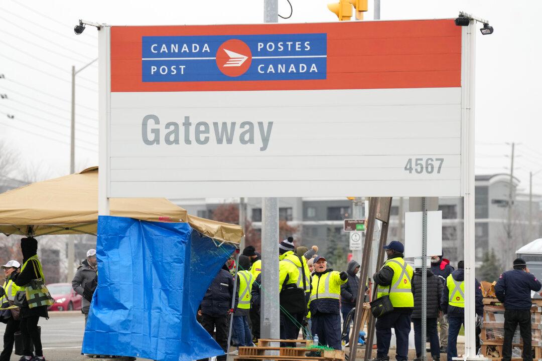 Canada Post Strike Enters 12th Day as Negotiations Continue