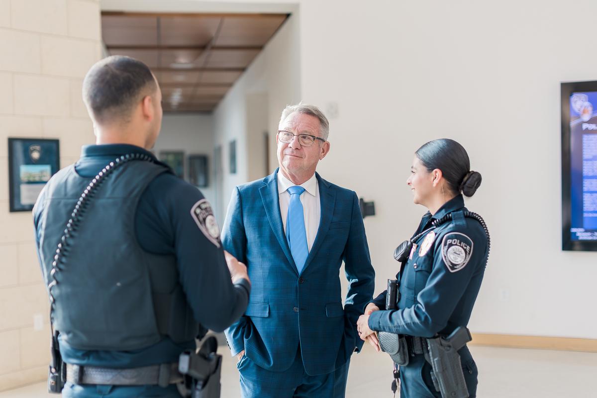 SoCal Mayor Fears Police Could Face Criminal Charges for Helping Deport Illegal Immigrants