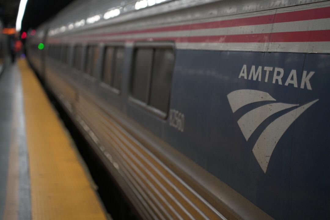 Amtrak Gears Up for Thanksgiving Rush