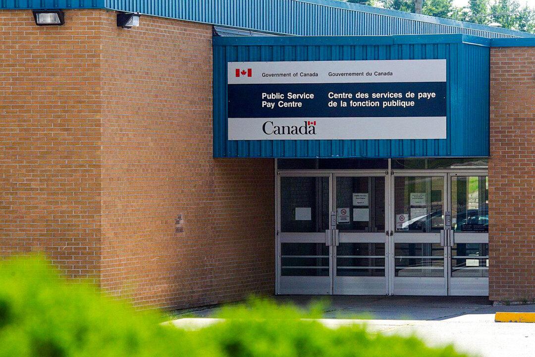 Ottawa Settles Phoenix Pay System Lawsuit With Non-Union Employees