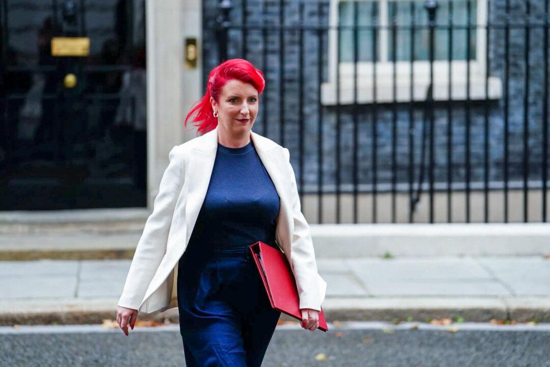 Louise Haigh Resigns as Transport Secretary After Guilty Plea Over Phone Incident