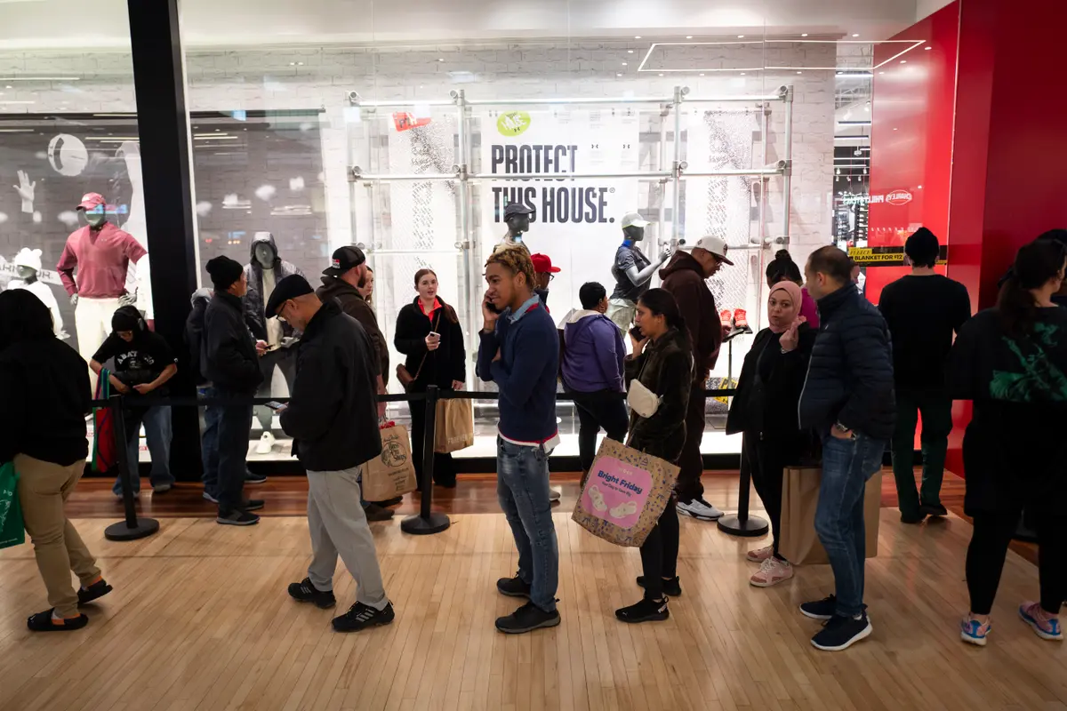 From Tax Cuts to Tariff Stability—US Economy Poised for Solid Growth in 2026 thumbnail