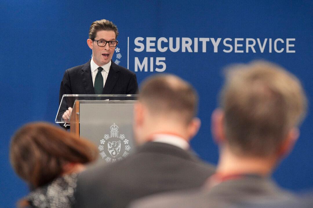 MI5 Warns UK Politicians of Targeting by Spies From China, Russia, Iran
