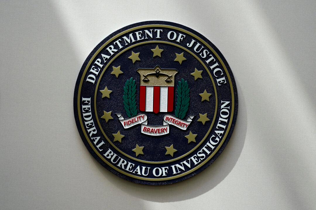 Vance Says He, Trump Met With FBI Director Candidates in Now-Deleted Social Media Post
