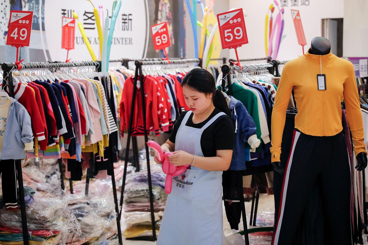 China’s Consumer Spending Problem Has Become an International Issue