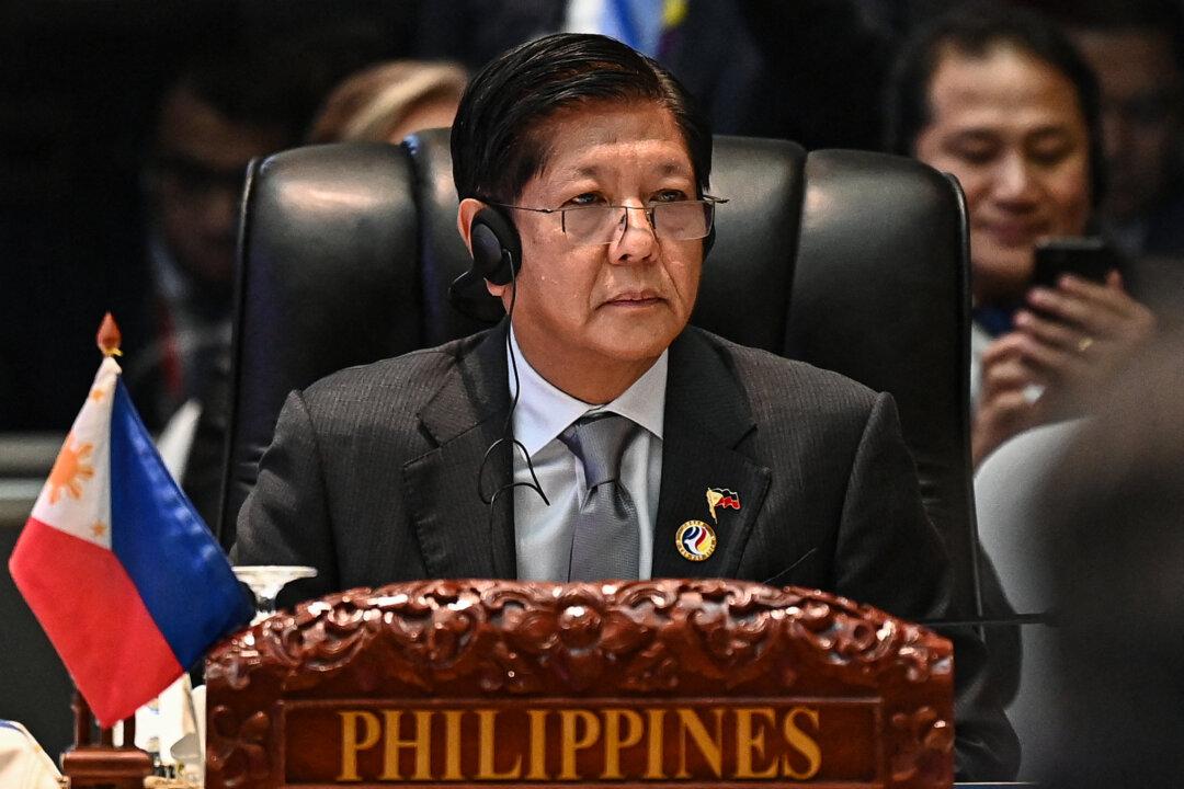 Philippine President Says Russian Submarine Near His Country ‘Very Worrisome’