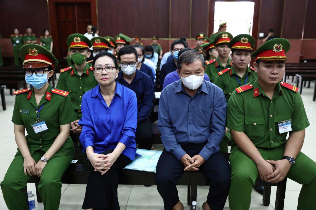 Vietnam Tycoon Convicted of $12 Billion Fraud Loses Appeal Against Death Sentence