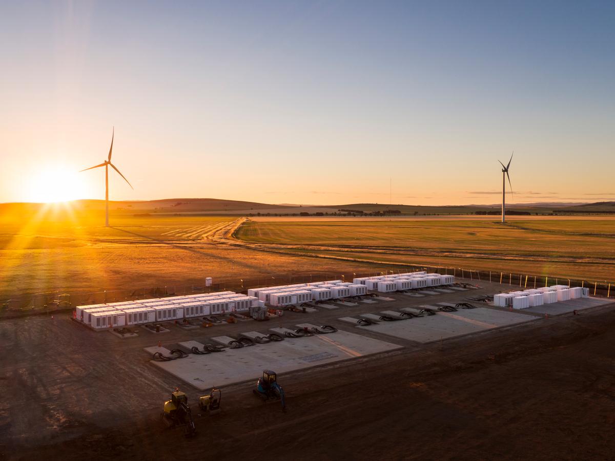 Victoria Completes Big Battery Near Melbourne
