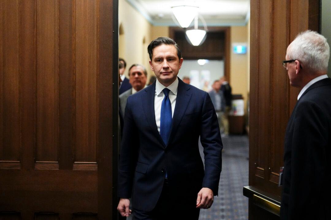 Poilievre Offers Two Hours on Monday for Freeland to Present Fall Economic Statement