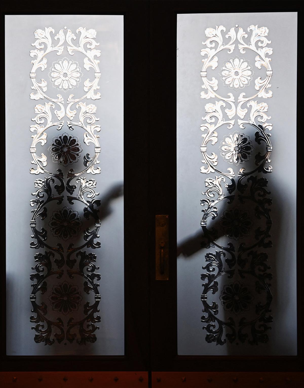 In Secret Meeting, Xi Jinping Ordered New Strategy to Attack Falun Gong Globally