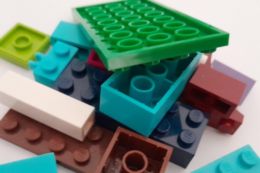 LEGO Helps Break Down Boundaries Between Midwifery and Medical Students