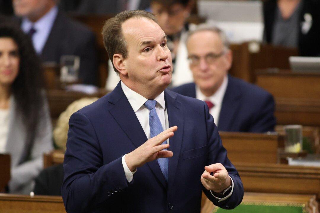 Ottawa Asks Labour Board to Order Canada Post Employees Back to Work