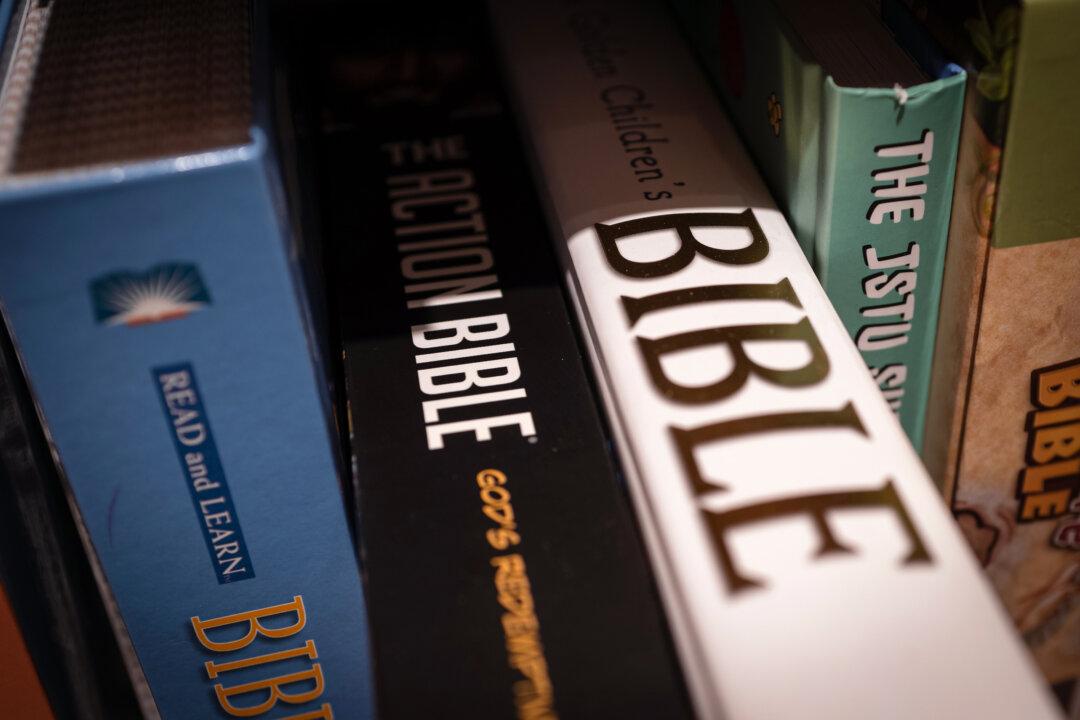 Oklahoma to Drop Plan to Keep Bibles in All Public School Classrooms