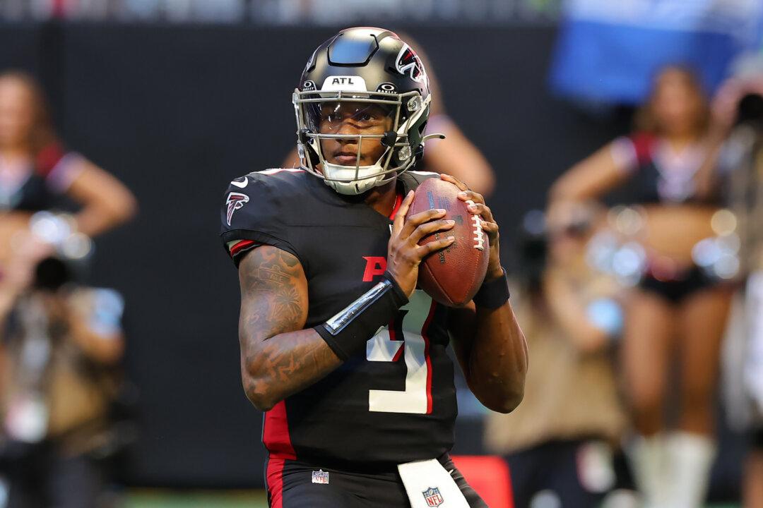 Falcons’ HC Morris Stands by Kirk Cousins Despite Struggles, Says Team Won’t Rush Rookie Penix