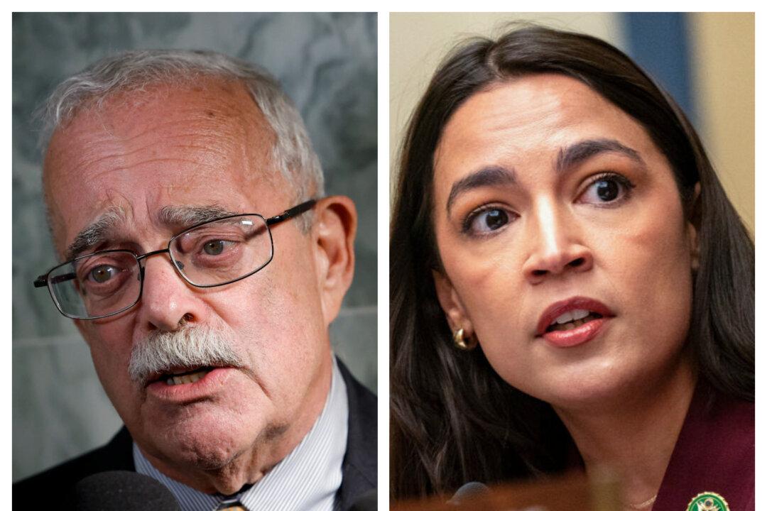 House Democrat Caucuses Weigh In on Race for Top Position on Oversight Committee