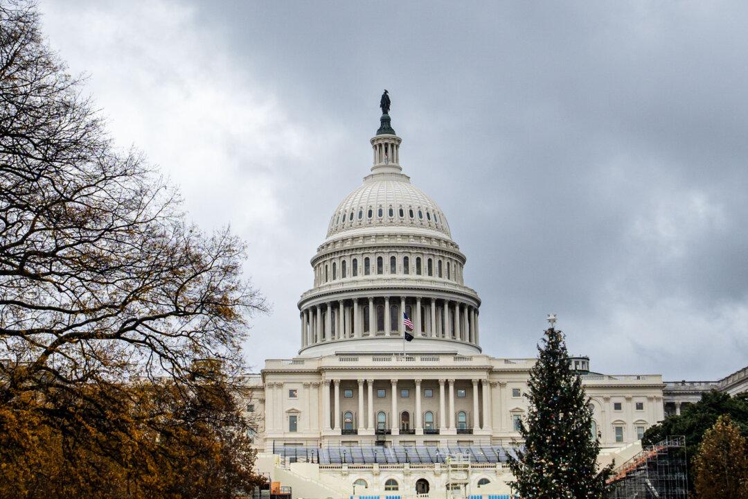 Democrats Call on Biden to Ratify Equal Rights Amendment Despite Legal Challenges