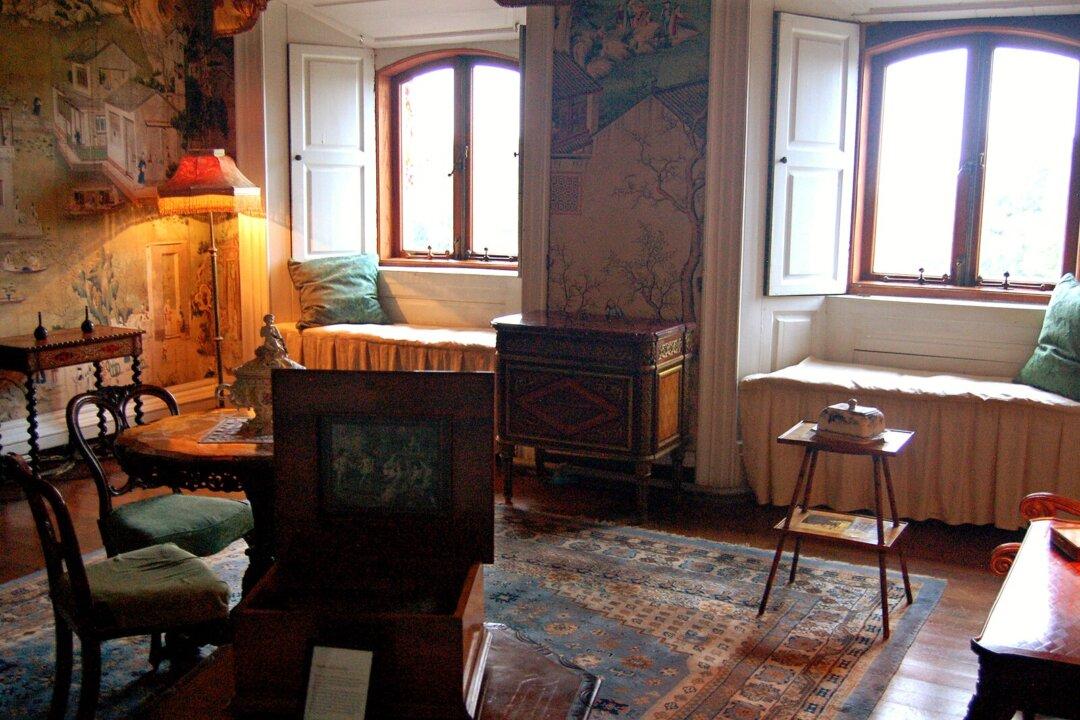 What Makes a Work of Literature Universal?