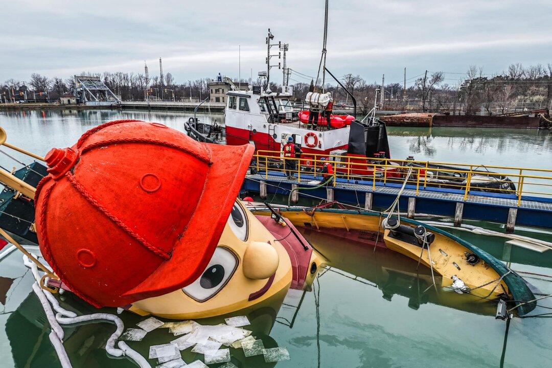 Theodore Too Tugboat Partially Sinks at Ontario Dock