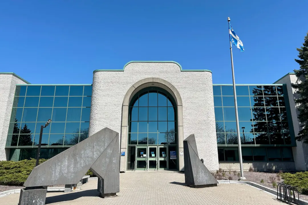 Quebec Hair Salon Fined Over Lack of Non-Binary Option on Website Plans to Appeal