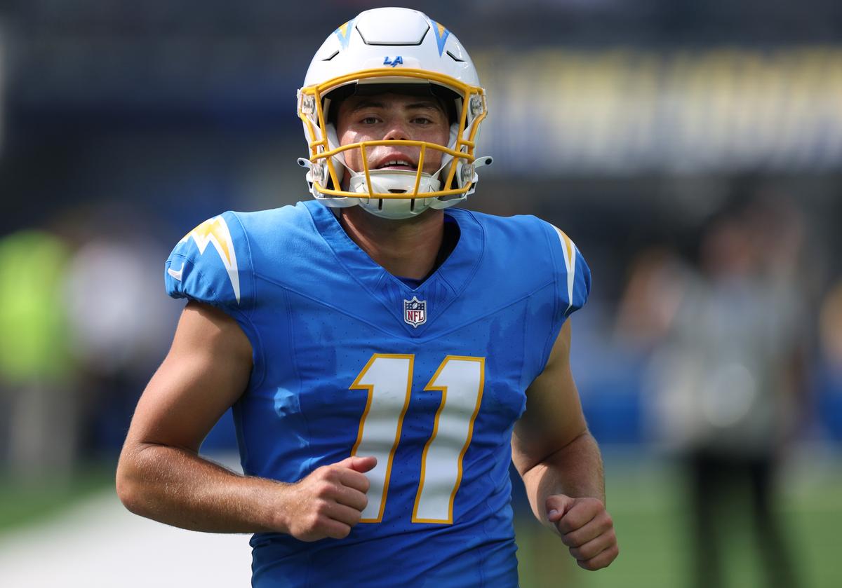 Chargers’ Dicker Admits He ‘Was Kind of Laughing’ Over Rare Free Kick Against Broncos