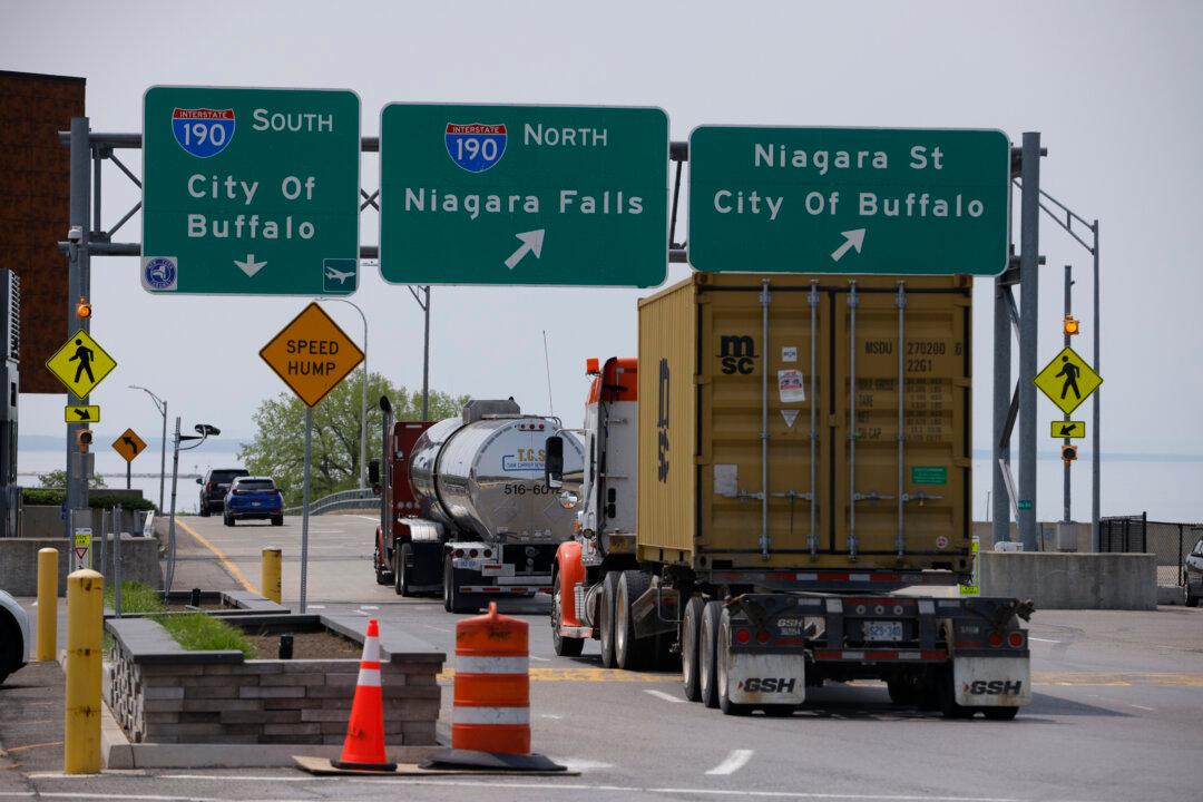 50 Percent of Canadian Manufacturers Considering Layoffs if Trump Tariffs Enacted