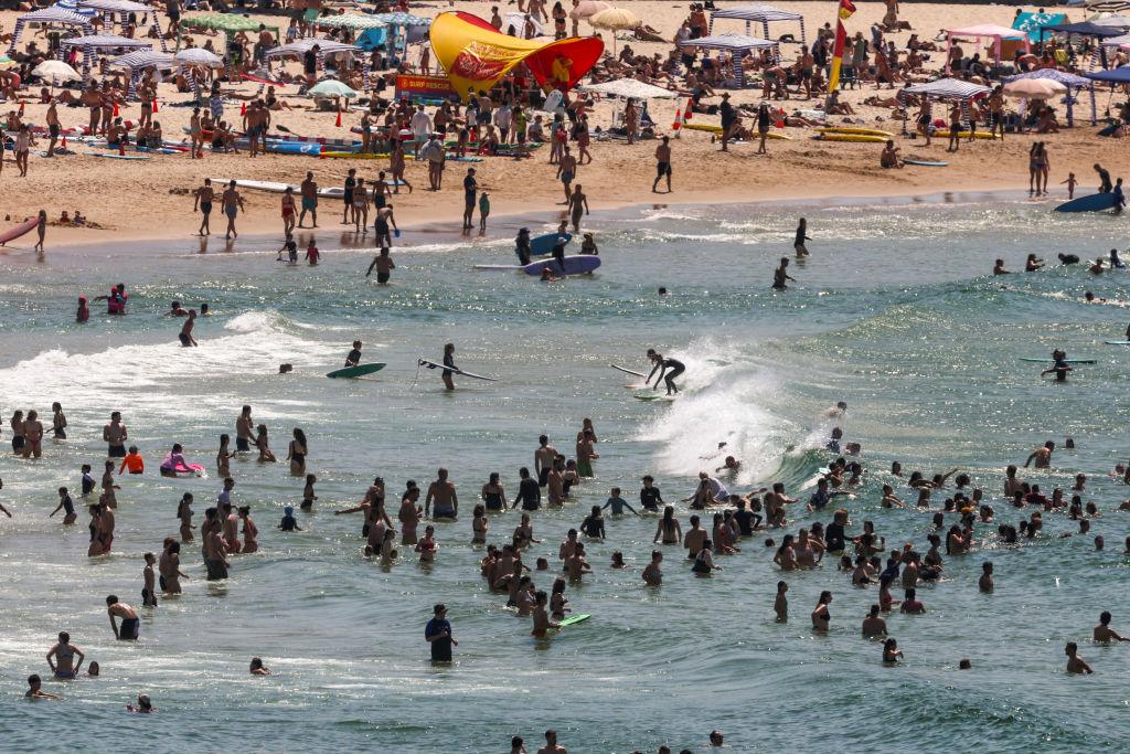 Tourists Splash Cash in Australia’s Holiday Hotspots