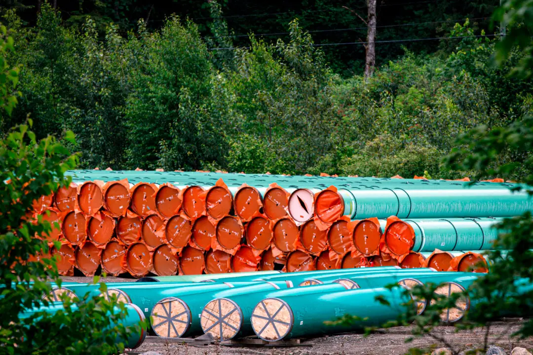 72% of Canadians Say Pipelines Vital to Economy, Plurality Back Alberta’s Plan