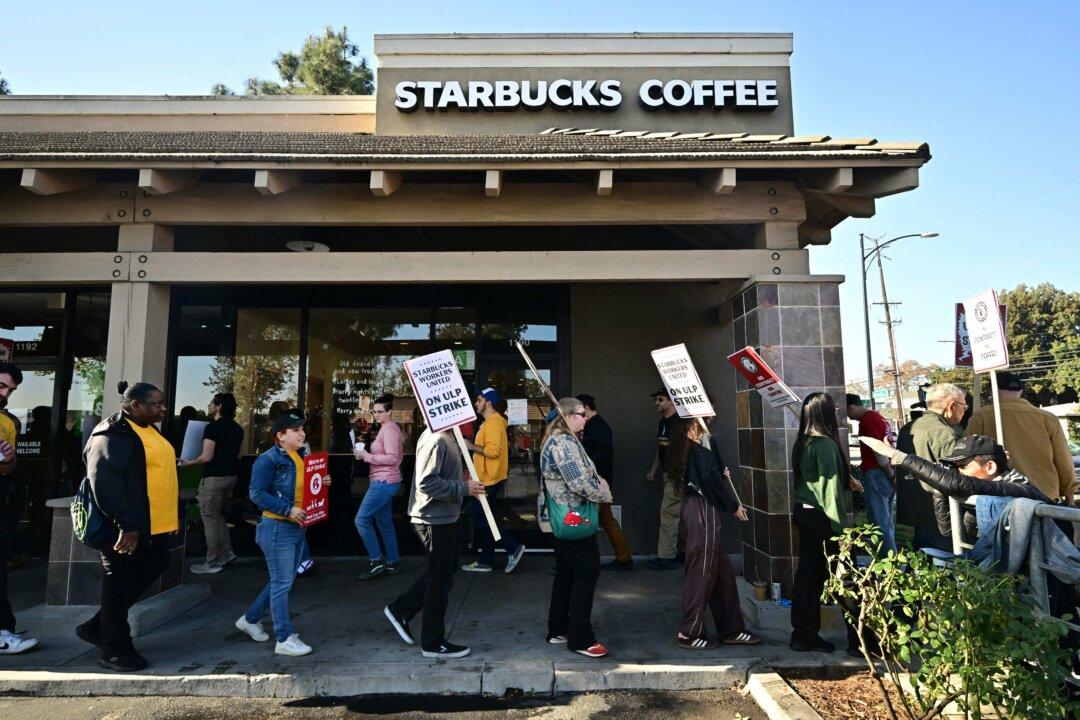 More Starbucks Locations in Southern California Close During Strike
