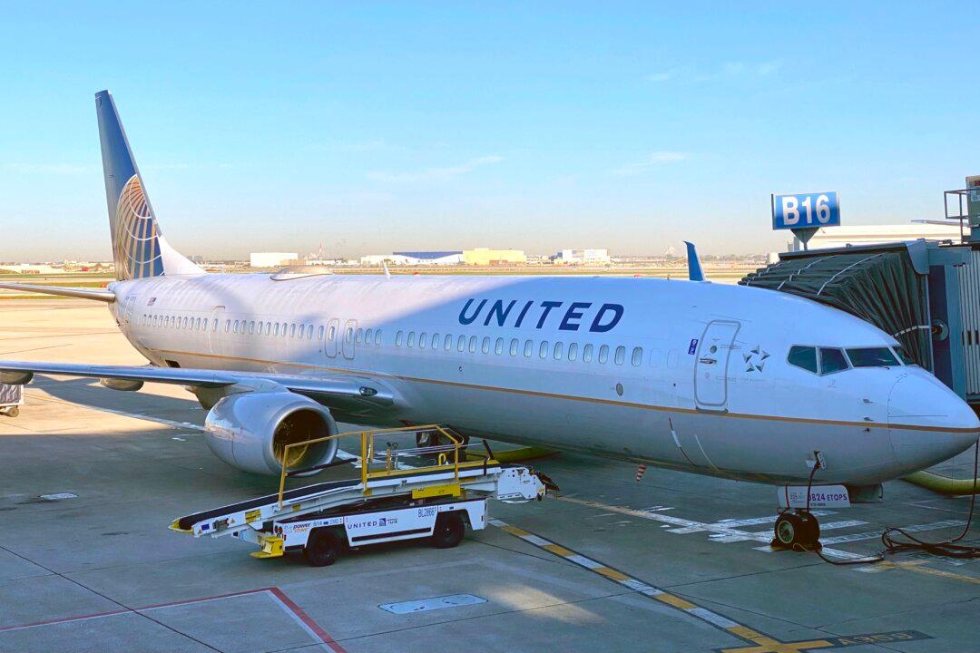Dead Body Found in Wheel Well of United Plane From Chicago to Maui