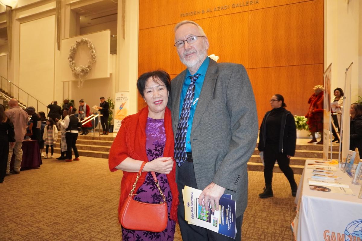 Shen Yun Bridges Classical Traditions of East and West, Says Artistic Couple