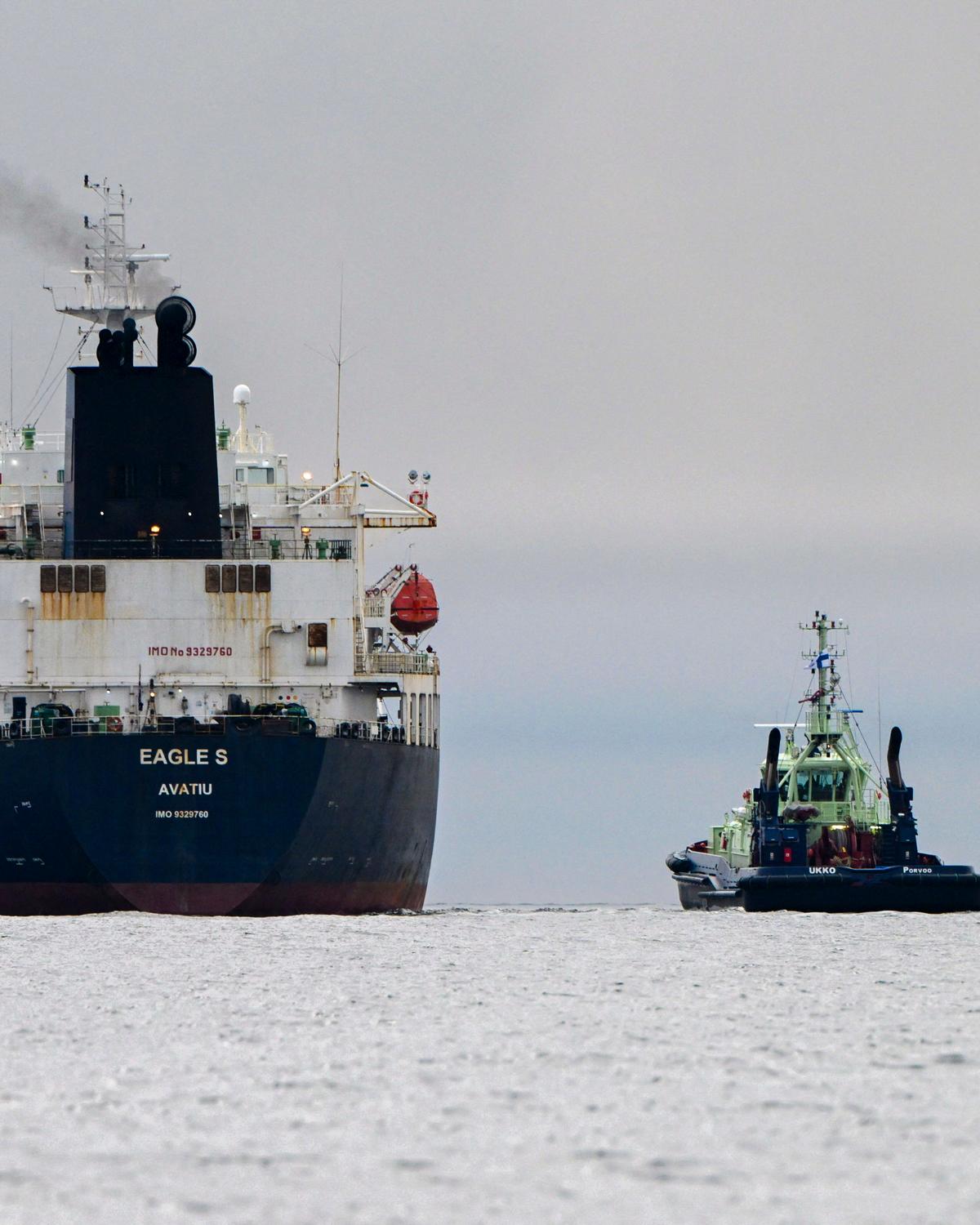 Day in Photos: Defense of the Gulf of Finland, Shooting in Norway, Vertep in Ukraine