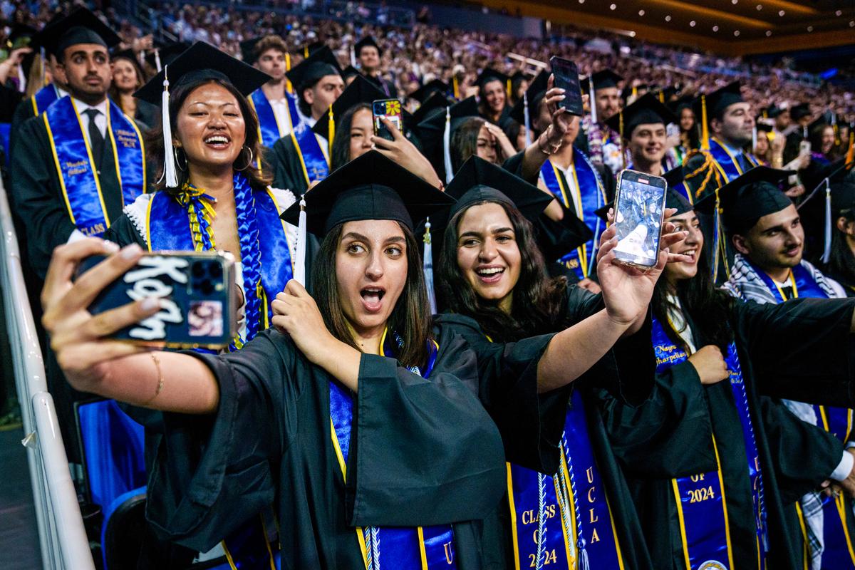 US Employers Prefer Older Candidates to New Graduates for Jobs