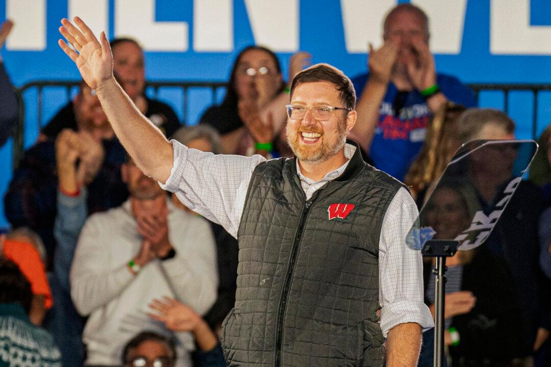 Schumer Endorses Wisconsin Democratic Leader Wikler for DNC Chair