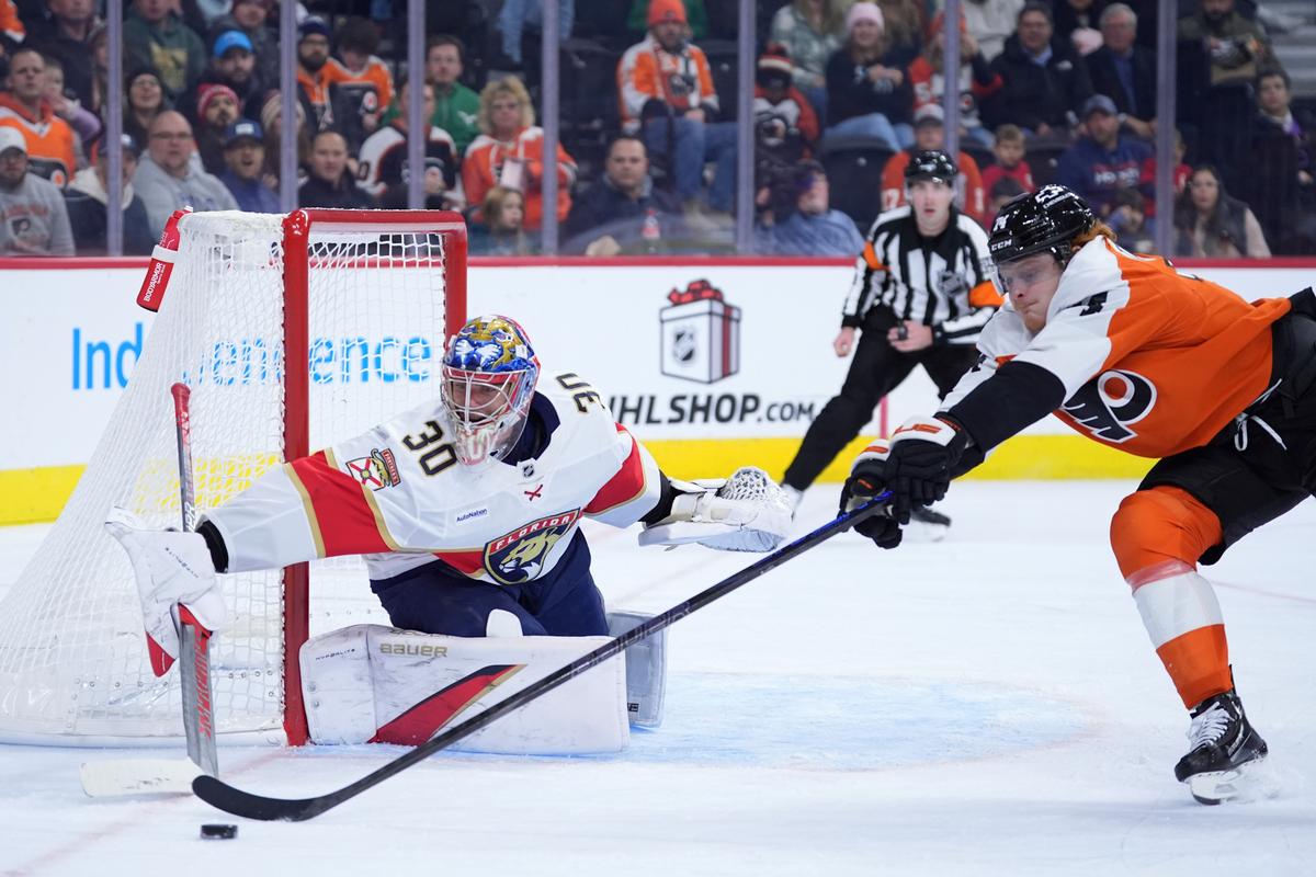 Panthers Waste Early 3-goal Lead, Rally With 3 Goals in Final Minutes to Top Flyers 7–5