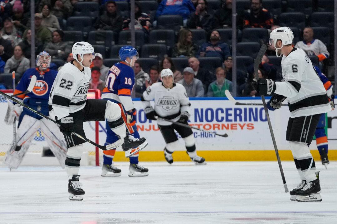 Kings Defeat the Islanders 3-1 for Their 6th Straight Win
