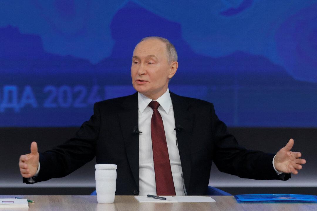 News Brief: Putin Ready for Compromises Over Ukraine in Talks With Trump; Chinese Agent Pleads Guilty to Operating Secret Police Station in NY; Luigi Mangione Hit With Federal Charges, Now Eligible for Death Penalty